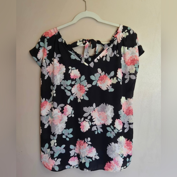 LC Lauren Conrad Black and Pink Floral Blouse Size XL - Picture 2 of 4